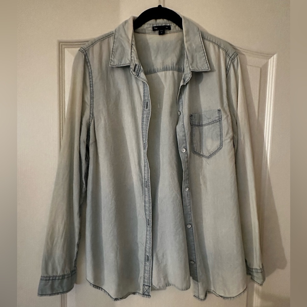 Light wash 100% Cotton GAP Denim Shirt